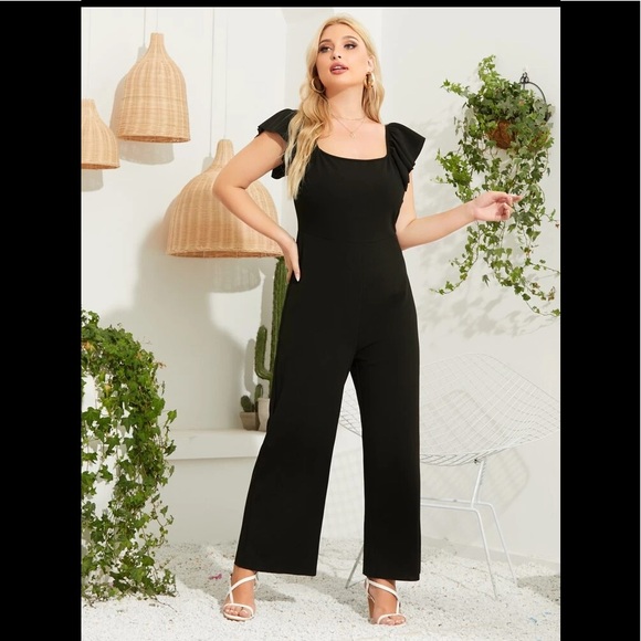 😍Gorgeous Plus Size Solid Black Jumpsuit😍Size 0XL😍 - Picture 5 of 9